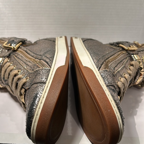 Michael Kors Glam Studded High top sneakers size 8. - Picture 5 of 15
